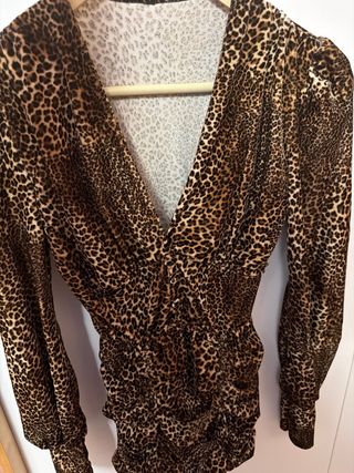 Vestido de fiesta estampado leopardo
