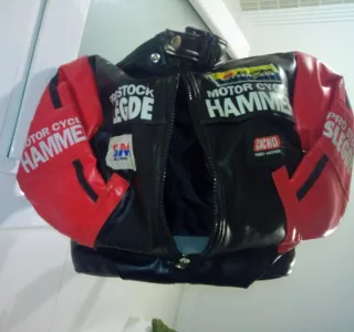 Mochila Estilo Biker Cuero Negro/Rojo