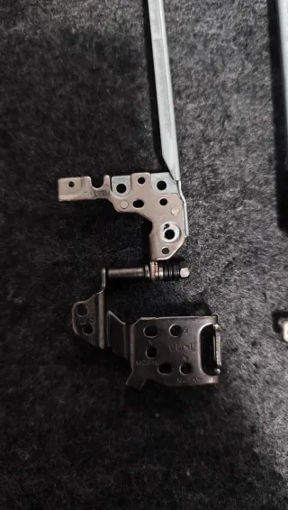 Cerniere per laptop Acer Aspire 5