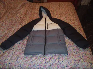 Chaqueta McKenzie Bomber Negra, Gris y Blanca