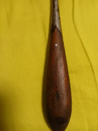 Destornillador antiguo puño madera