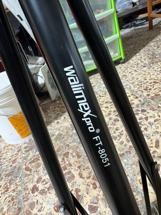 Livella laser Floureon + treppiede Walimex