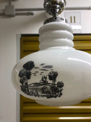 Antigua lámpara de techo cristal y metal