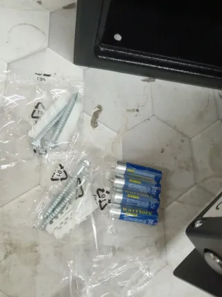 Caja Fuerte Yale YSV/250/DB1 Negra