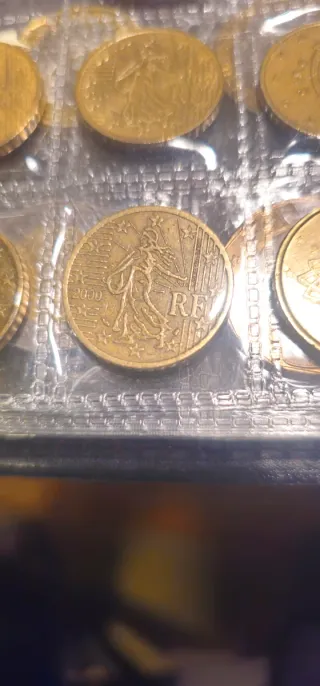 Monedas conmemorativas se escucha ofertas