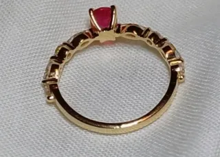 Anillo Oro 18k Rubí y Diamantes