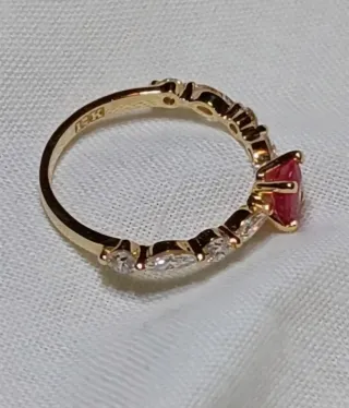 Anillo Oro 18k Rubí y Diamantes