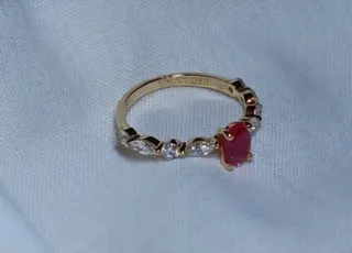 Anillo Oro 18k Rubí y Diamantes