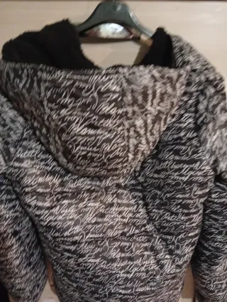 Alla moda unico giubbotto imbottito scritte mix