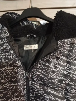 Alla moda unico giubbotto imbottito scritte mix