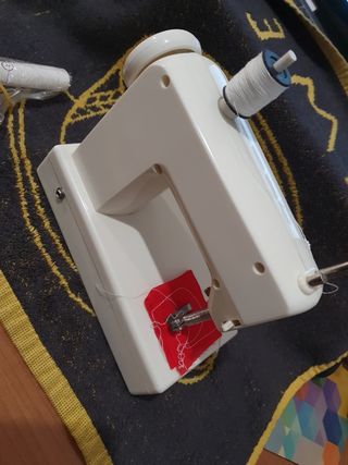 Máquina de coser de juguete