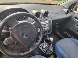 Ford Fiesta 2004