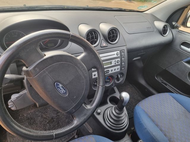 Ford Fiesta 2004