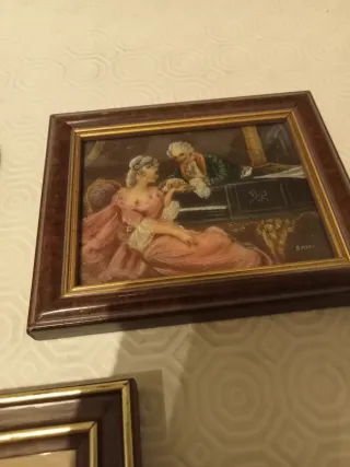 Cornici d'arredamento marroni e oro