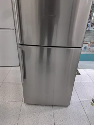 Nevera marca Siemens a+++ 2,cm Nofrost