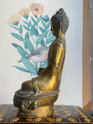 Statuetta Buddha consacrato Dorata