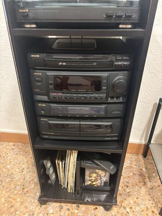 Equipo de música negro