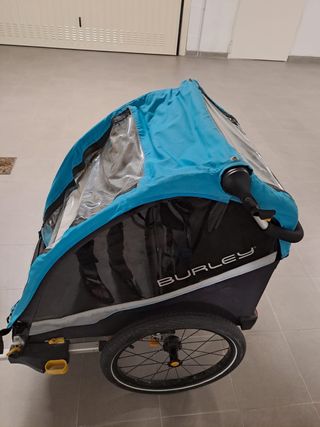 Rimorchio e passeggino bici bambino. Marca Burley