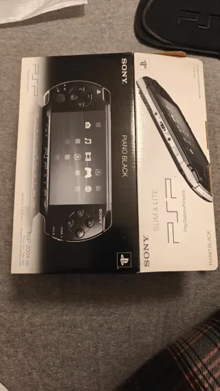 Sony PSP 2004 Piano Black - Come Nuova - 16GB