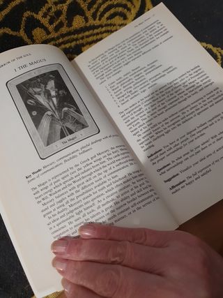 Tarot: Mirror of the Soul Handbook for the Aleister Crowley Tarot