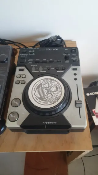 Pioneer CDJ-400