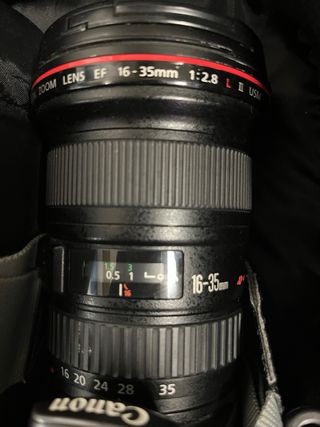 Canon 5D Mark IV + 4 objetivos Canon