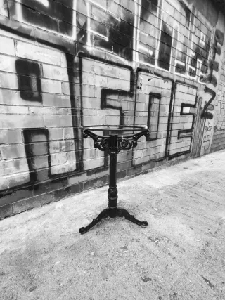 Mesa hierro fundido ovalada