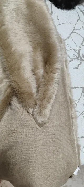 Bufanda de pelo beige