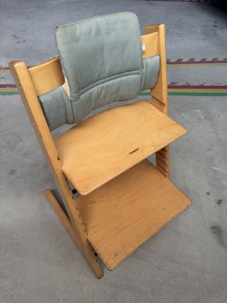 Trona Stokke adaptable y cojines