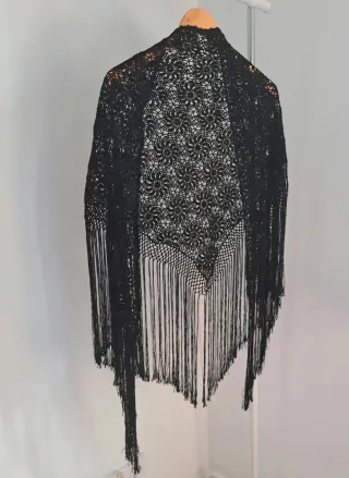 Mantoncillo vintage encaje negro
