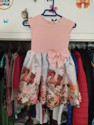 Vestido infantil unicornio y caballos