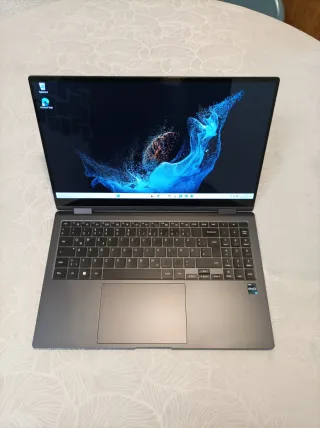 Samsung Galaxy Book2 Pro 360 15.6 i5 512GB