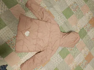 Chaqueta niña negra con capucha