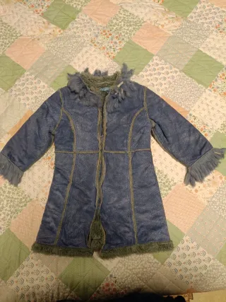 Chaqueta niña negra con capucha