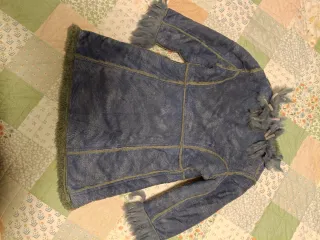 Chaqueta niña negra con capucha