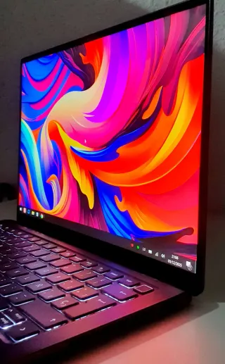 PORTATIL ALTA GAMA TACTIL