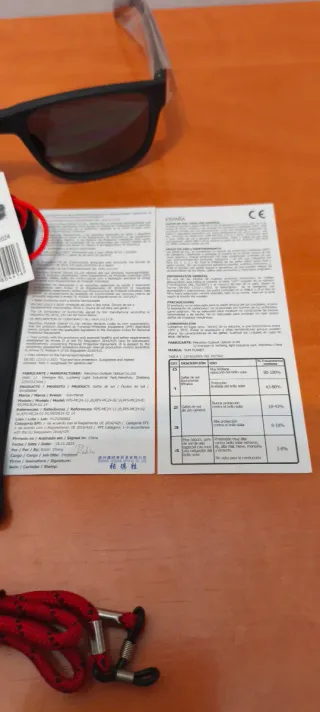 Gafas de sol SunPlanet rojas y negras