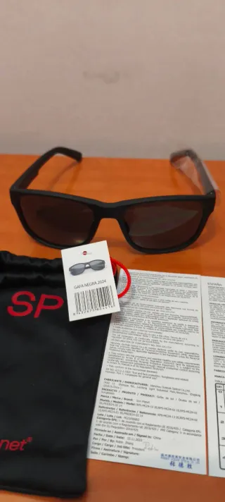 Gafas de sol SunPlanet rojas y negras