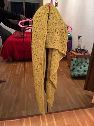 Bufanda triangular de punto