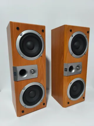 JVC HIFI 100 W RMS Bowers and Wilkins B&W