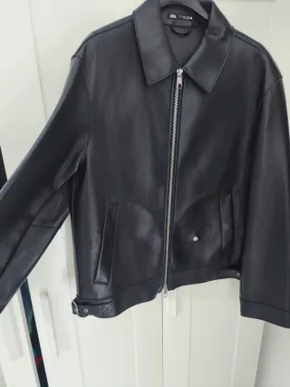 Chaqueta Biker Zara Cuero Sintético Negra Talla L