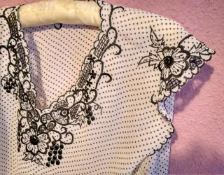 Blusa bordada vintage