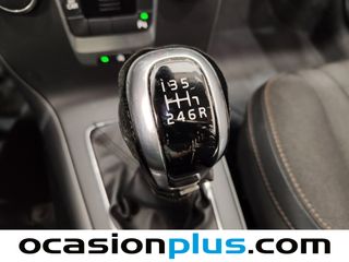 Volvo V40 Cross Country D2 Momentum 88 kW (120 CV)