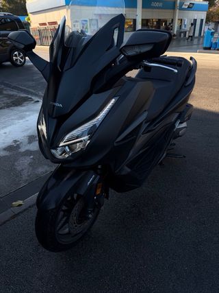 Honda Forza 125 Negra