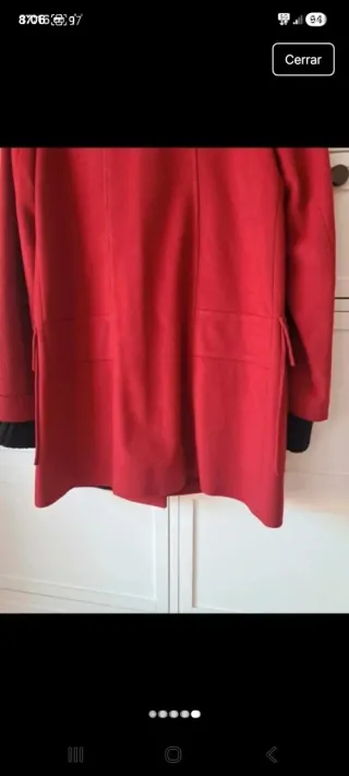 Abrigo rojo mujer