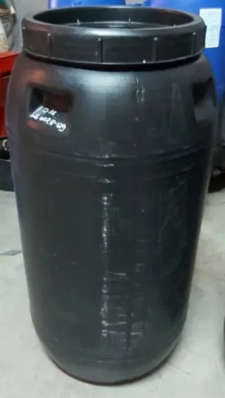 Bidón plástico 200/250L tapa rosca