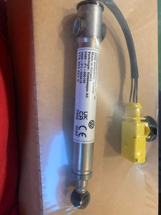 Bisagra actuador Portón delanter VW Touran Audi