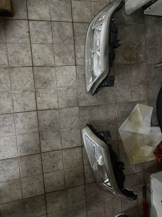 Luces Delanteras Renault Laguna