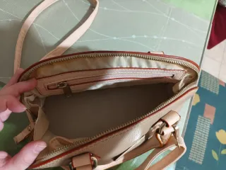 Bolso Bimba y Lola mano y bandolera beige/rosa