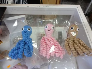 Pulpo a crochet para bebé.(Varios colores).